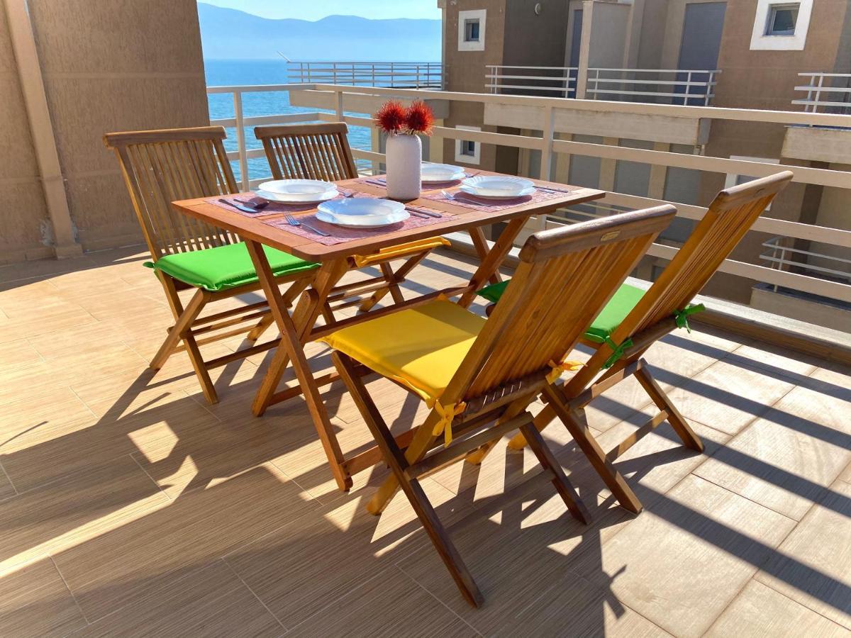 Vlorë Eka Luxury Two-Bedroom Seaview Apartment מראה חיצוני תמונה